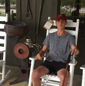 Meet your Posher, Philippe